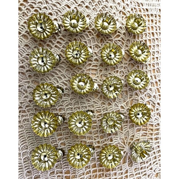 20 VINTAGE GERMAN CHRISTMAS TREE PINE CONE CLIP ON SWIVEL CANDLE HOLDERS - Picture 2 of 4